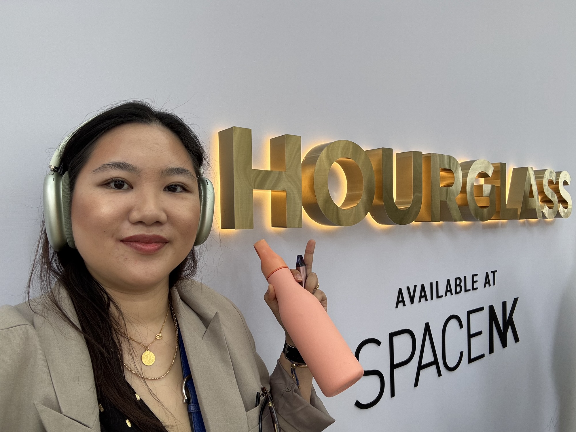 Hourglass Cosmetics: Luxury, Ethics & Performance